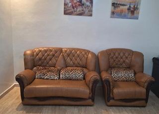 Salon en cuir véritable, confortable 2 pièces