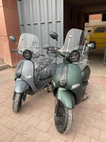 Moto vespa scooter 50cc modèle 2024 4t - 2
