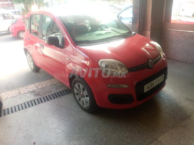 سيارة فيات باندا حمراء بنزين 2019 جميلة في الدار البيضاء