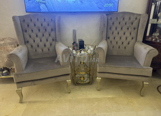 DEUX Grands fauteuils gris