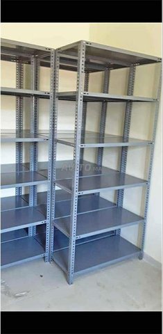 أرفف سوبر ماركت وإكسسوارات متجر