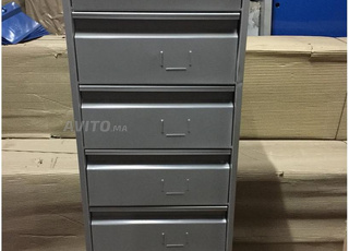 MOBILIER METALIQUE / FABRICATION LOCALE