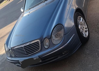 Mercedes Benz e320