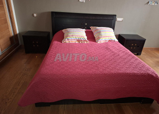 Chambre à coucher complète en bois massif à vendre