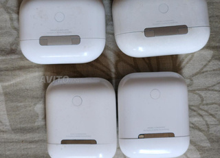 Airpods charging cases/Boîtier de charge