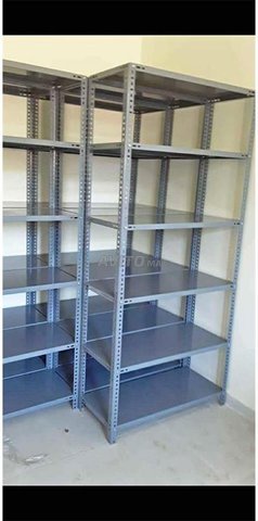 أرفف سوبر ماركت وإكسسوارات متجر