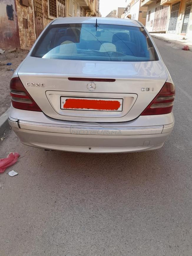 Mercedes-Benz 220 Diesel Automatique 2002 à Ahfir