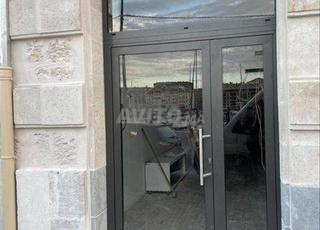 Local commercial (Sarout)