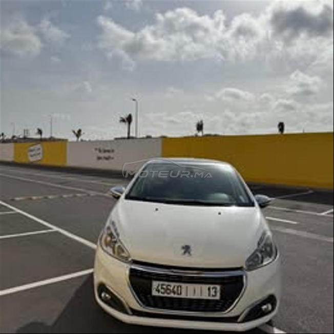 Peugeot 208 Diesel Manuelle 2016 à Casablanca