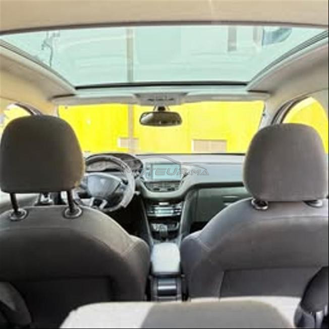 Peugeot 208 Diesel Manuelle 2016 à Casablanca