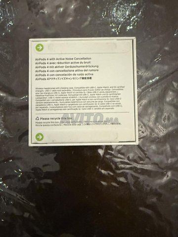 Airpods 4 جديد بعلبته مع الفاتورة