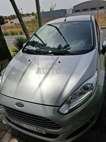 Ford Fiesta Essence Manuelle 2015 في القنيطرة