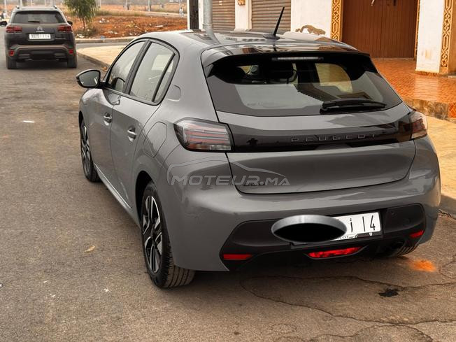 Peugeot 208 Diesel Manuelle 2024 à Ain Attig
