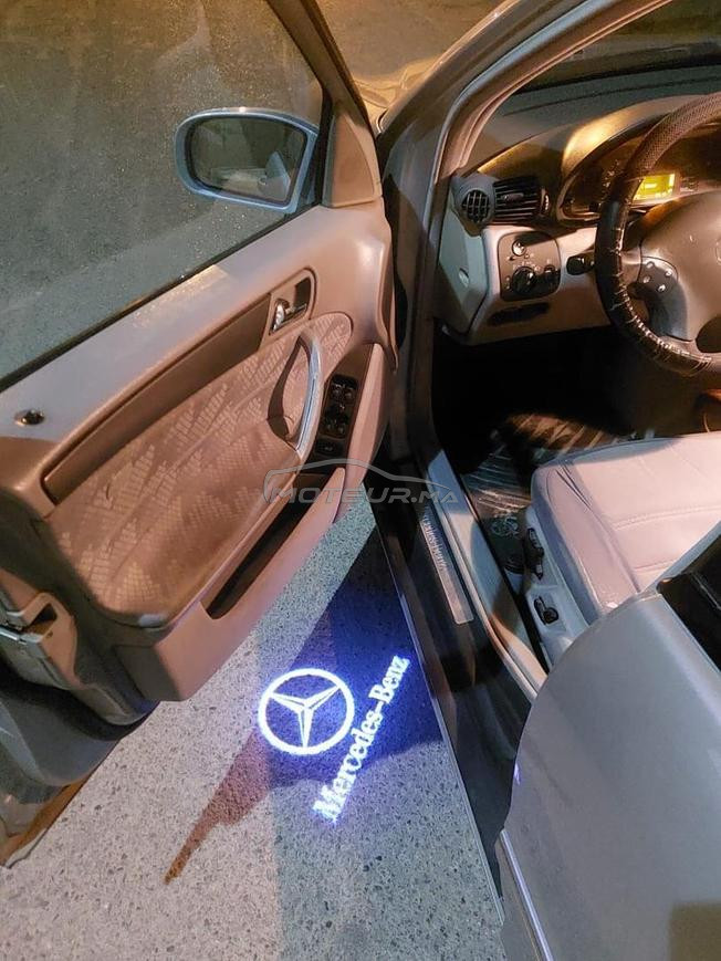 Mercedes-Benz 220 Diesel Automatique 2002 à Ahfir