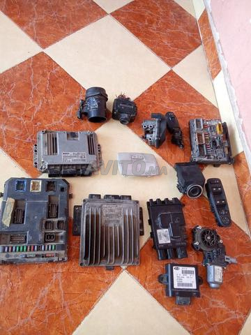 Pièces, tout à vendre intéressé raisonnable bonjour