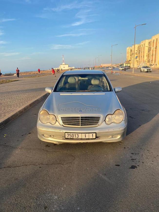مرسيدس-بنز 220 ديزل أوتوماتيك 2001 في سلا