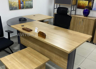 Bureau de président\ table de réunion \ fauteuil