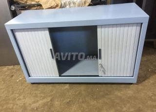 Armoire basse métallique avec 2 portes rideau