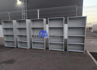 Rayonnage métallique léger a 5 tablettes réglable