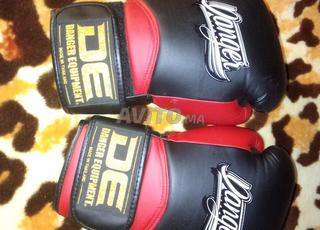 قفازات ملاكمة في حالة جيدة جدا 14 أوقية