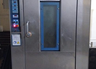 Grand four pour boulangerie 4 chariots, pétrin à gaz et 70 plateaux