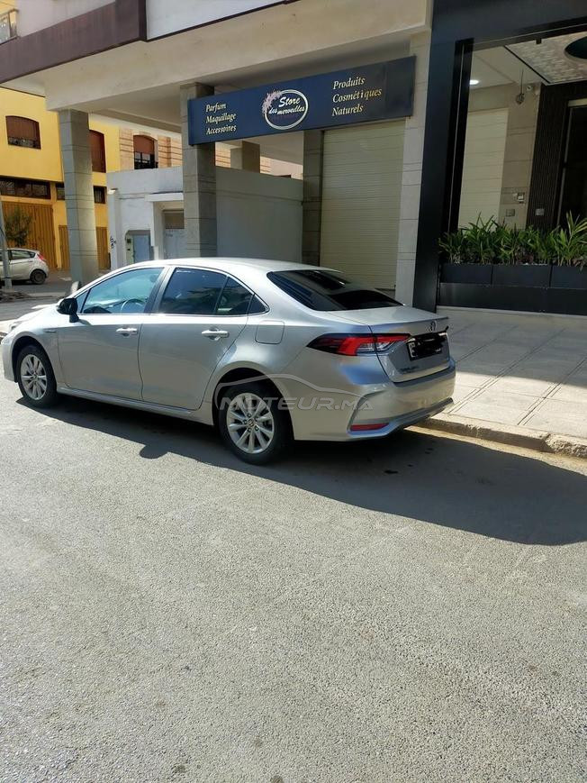 Corolla prestige hybride rechargeable 