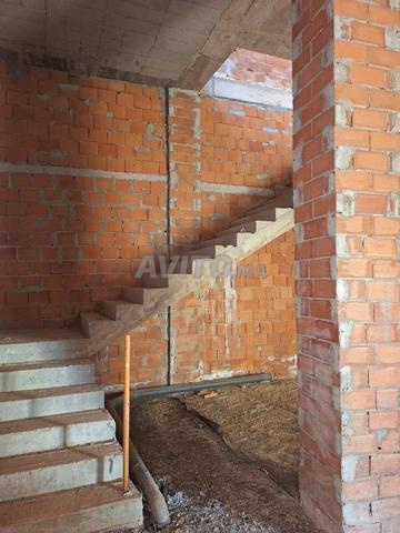 محلات تجارية للإيجار في مدينا مول السعيدية