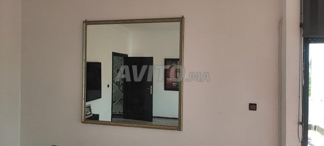 Beau miroir décoratif dimension 145cm/145cm