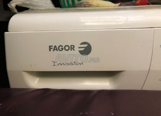 Réfrigérateur et machine à laver