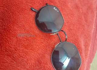 نظارة شمسية ريبان حرة