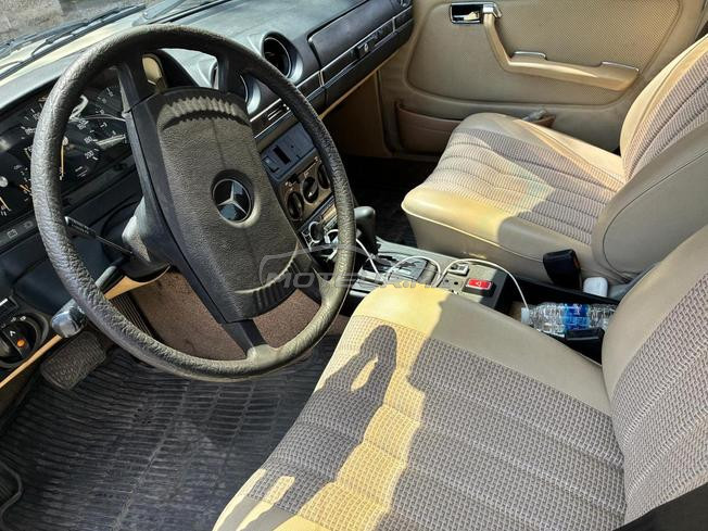 Mercedes-Benz 250 Essence Automatique 1980