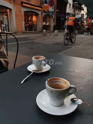 Café à gérer, Said Hajji sur rue