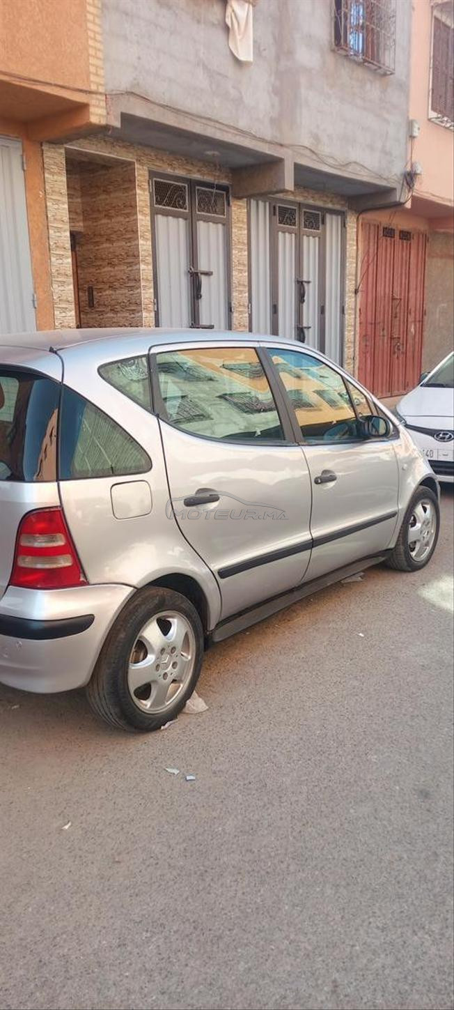 مرسيدس-بنز 180 بنزين يدوي 2001 في مراكش