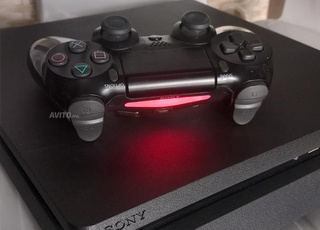 Playstation 4 slim flashé