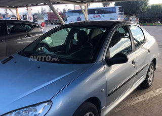 Peugeot 206 Essence Manuelle 2007 à Tanger