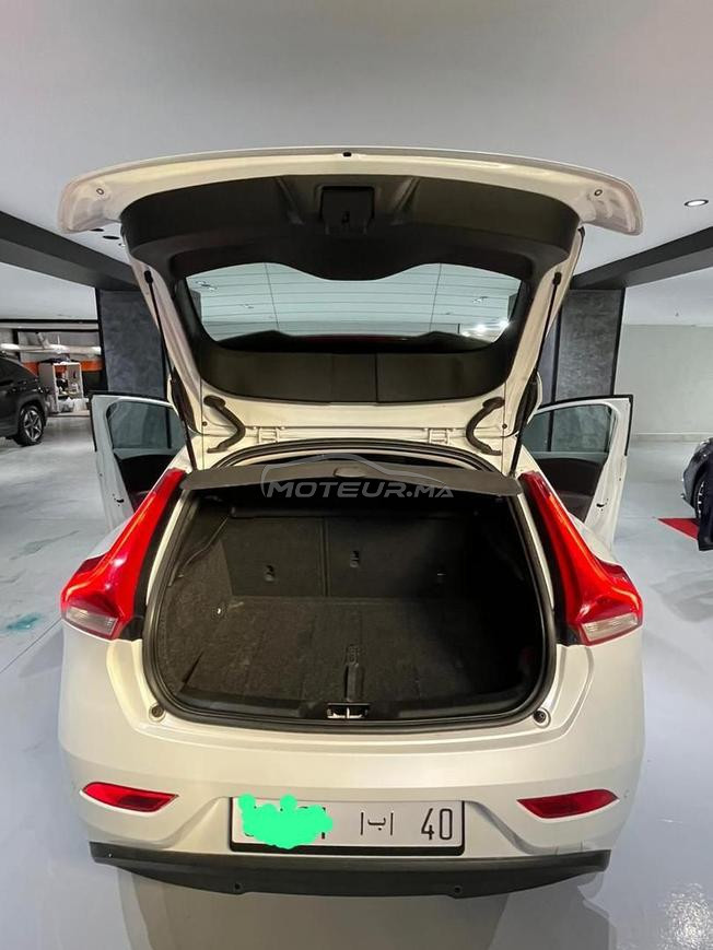 Volvo V40 Diesel Manuelle 2017 à Tanger