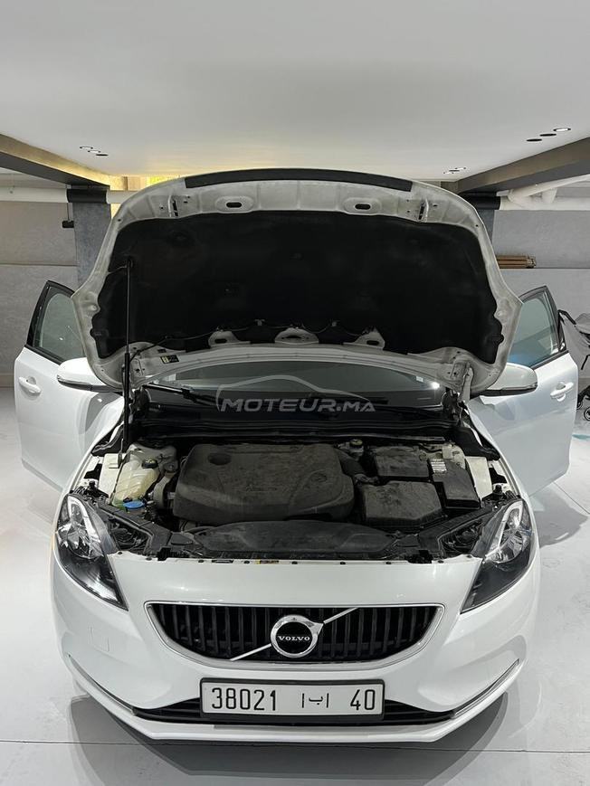 Volvo V40 Diesel Manuelle 2017 à Tanger