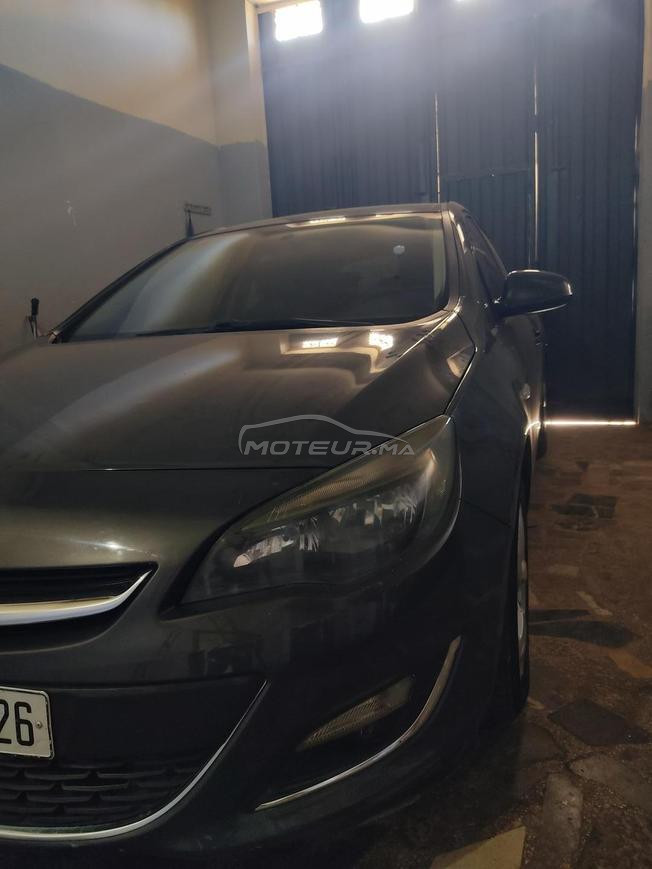 Opel Astra j voiture en très bon état à vendre 