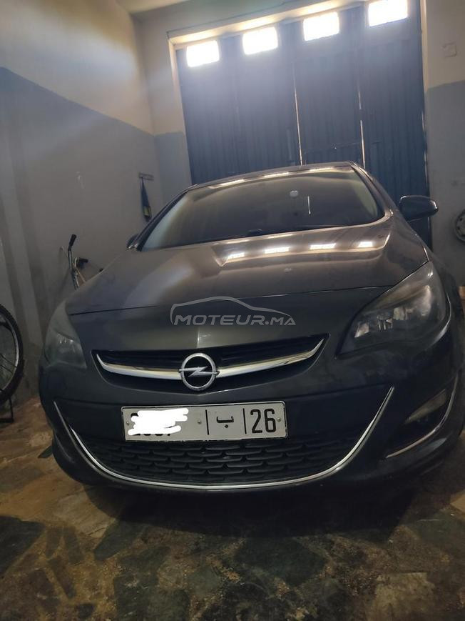 Opel Astra j voiture en très bon état à vendre 