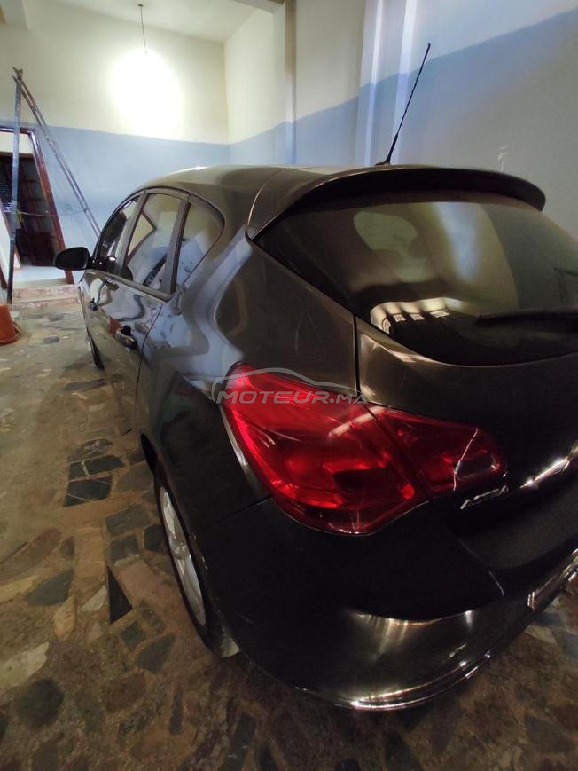 Opel Astra j voiture en très bon état à vendre 
