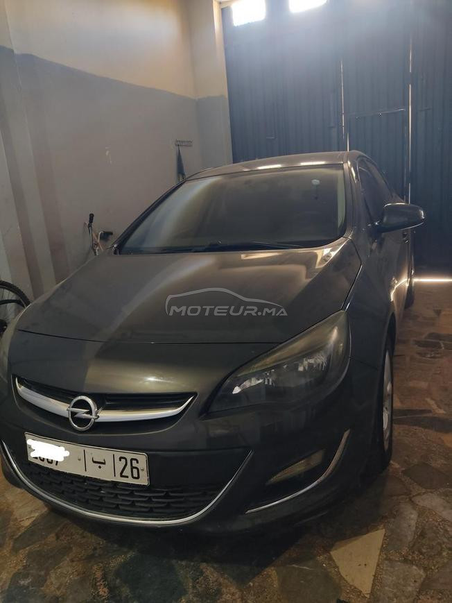 Opel Astra j voiture en très bon état à vendre 