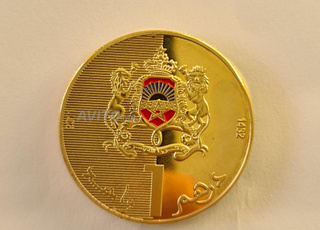 Pièce commémorative 1 dirham plaquée or, belle pièce