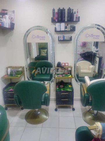 معدات وأثاث لصالون تجميل