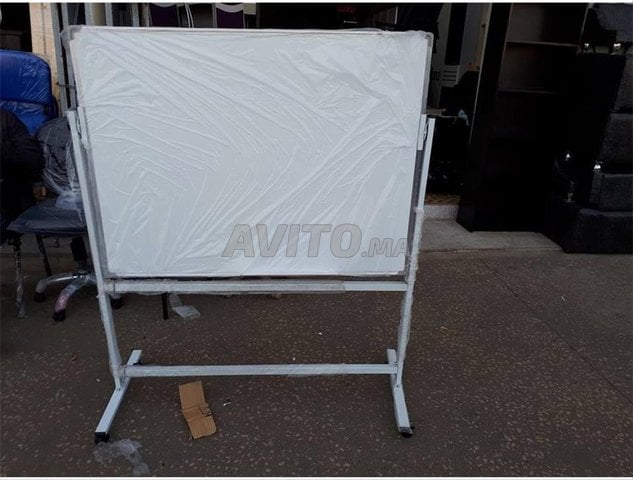 لوحة مغناطيسية بيضاء a aa raabaatt