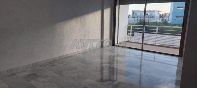 Appart T4 101 m² à louer à Victoria city