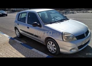 رونو كليو بنزين يدوي 2012 في آسفي