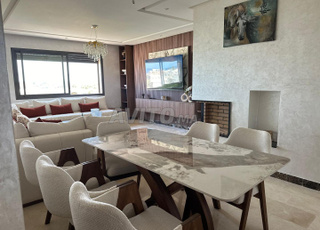 شقة فاخرة مفروشة جديدة بالكامل