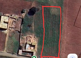 بقعة أرضية زراعية صالحة للبناء