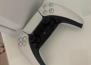 بلاي 5 مازال جديدة