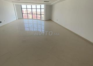 مكاتب للإيجار